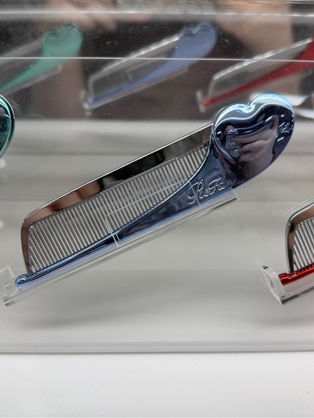 REFA BUNDLE OF 2 AQUA BLUE AILE BRUSH + FOLDABLE HEART COMB - Picture 6 of 8